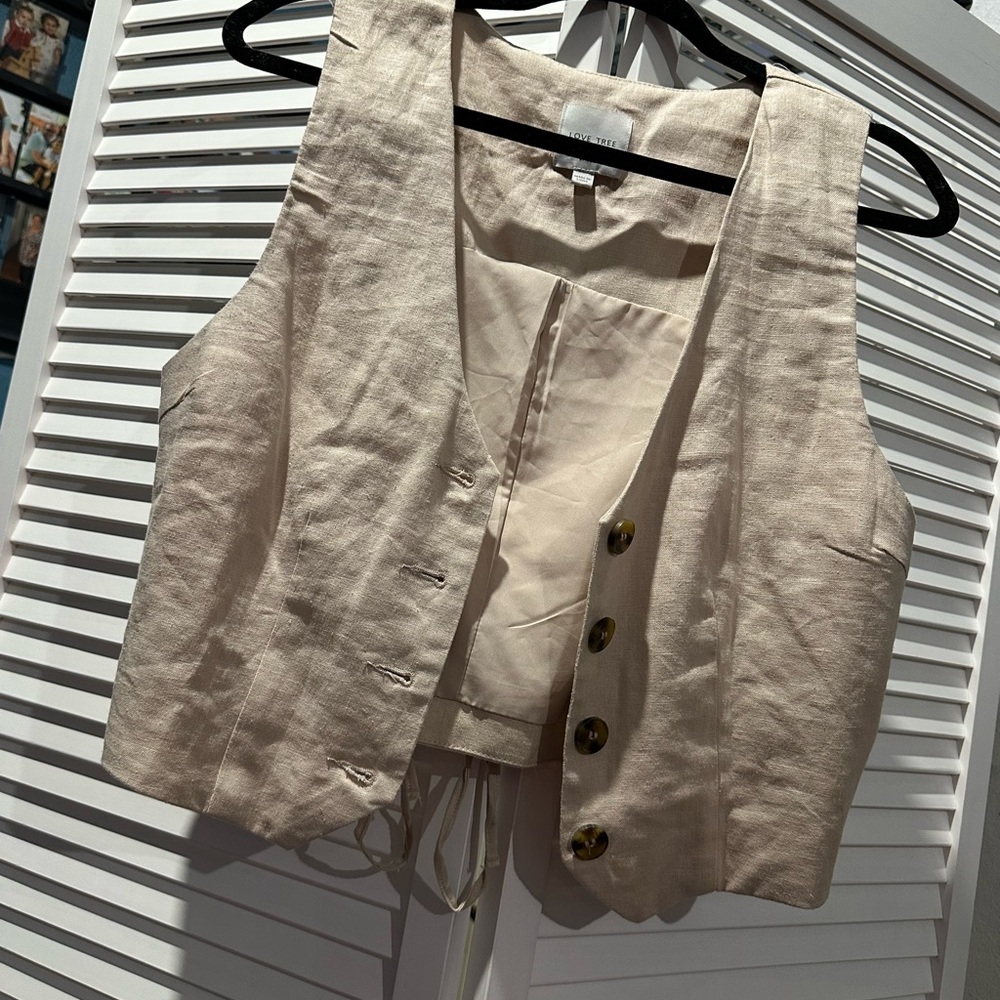 Love Tree Cream Linen-Blend Women's Vest with Button Front